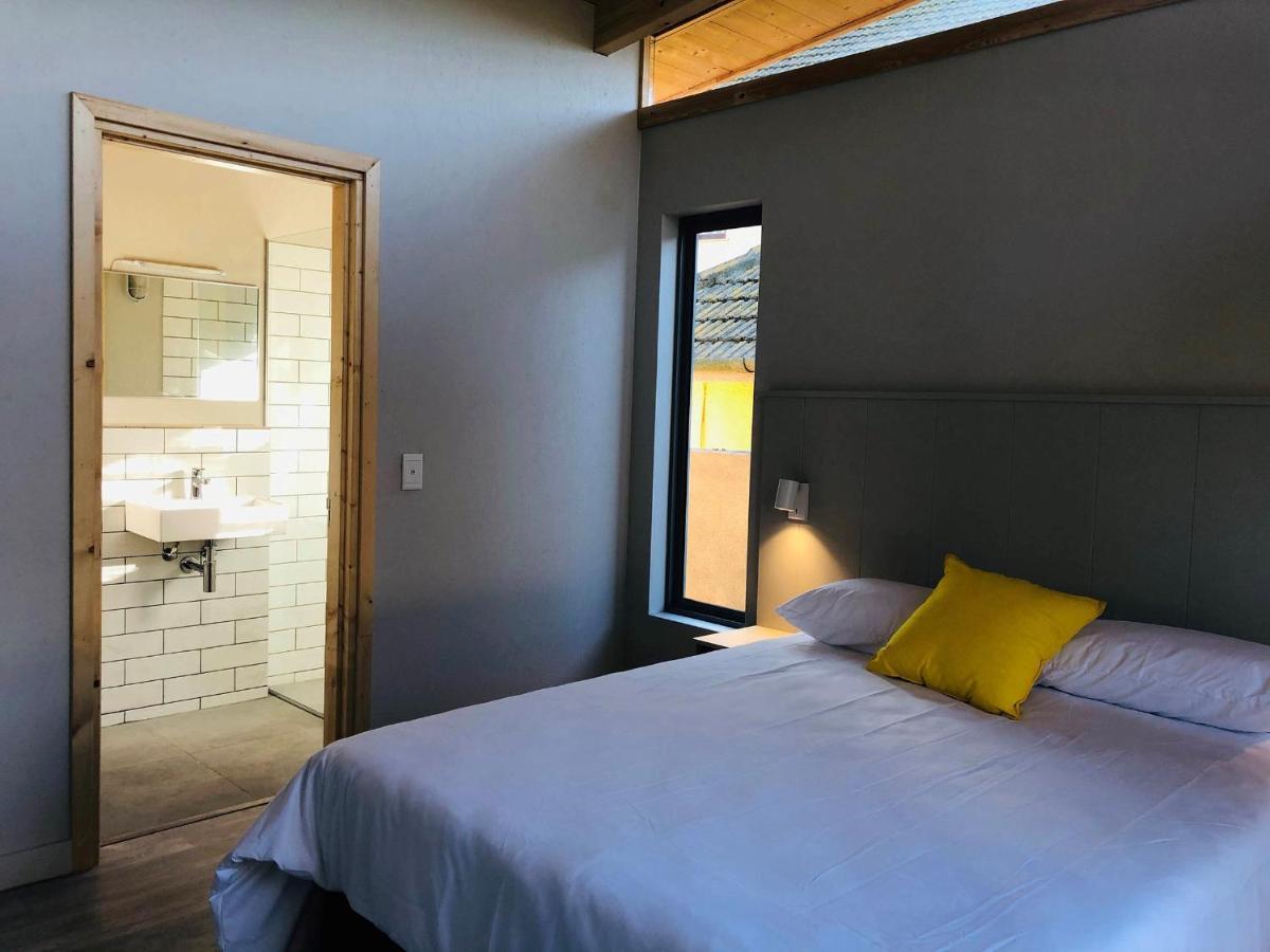 Palm And Pine Cottage เคปทาวน์ ภายนอก รูปภาพ